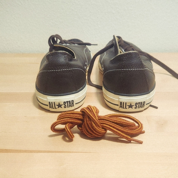 New CONVERSE Mens Sz 11 Dark Brown Leather Upper W/ 2nd Pair Shoelaces All Stars - Picture 3 of 8
